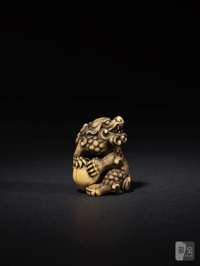 象牙彫根付 珠取獅子 銘「光春」 18世紀後期/19世紀前期 | NETSUKE EN IVOIRE REPRÉSENTANT UN SHISHI - 图8